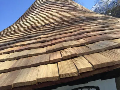 Holzschindelarbeiten Bild 14